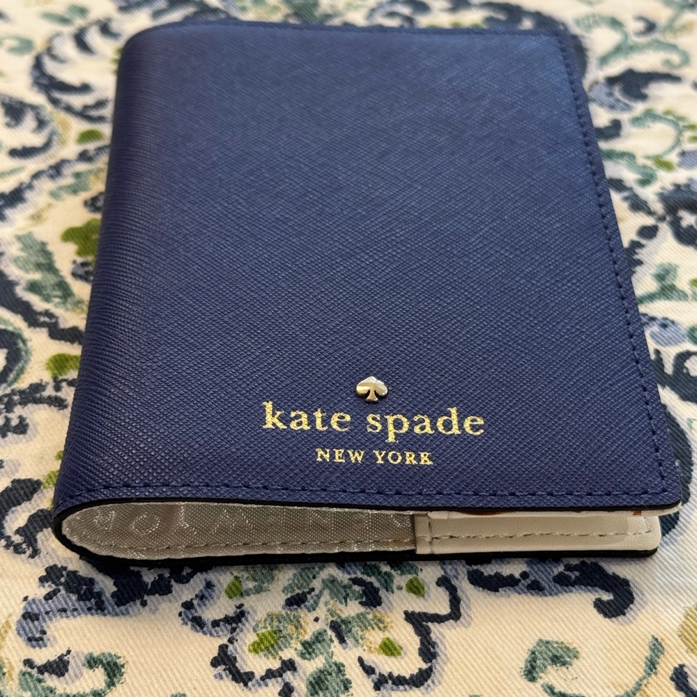 KATE SPADE Passport Holder NWT! Rare Blue Leather! FANTASTIC GIFT! - Picture 9 of 16